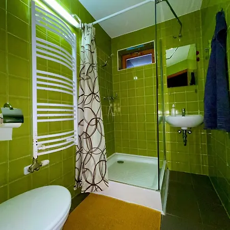 Apartmanhotel Tuender Farm Zirc