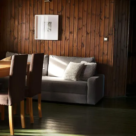 Tuender Farm Apartmanhotel Zirc