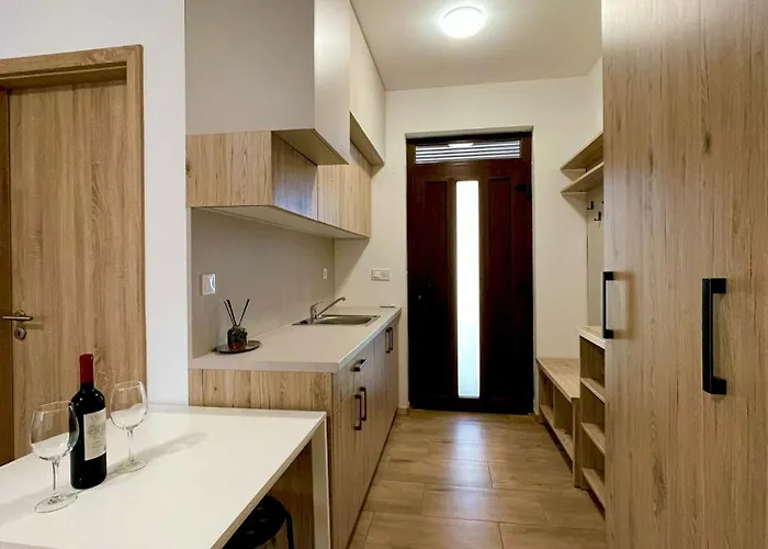 Tuender Farm زيرك